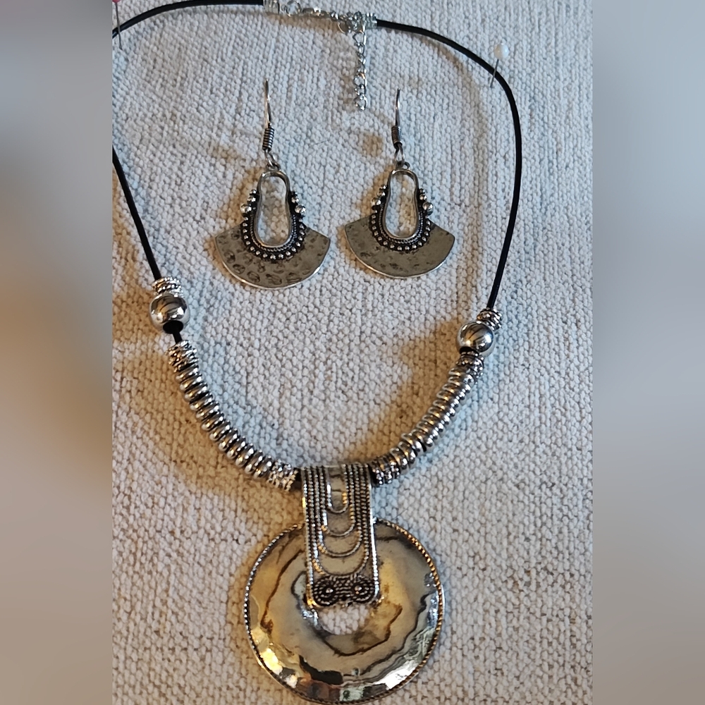 PRICE DROP!! $22 To $15---Silver Tone Necklace and Earring Set